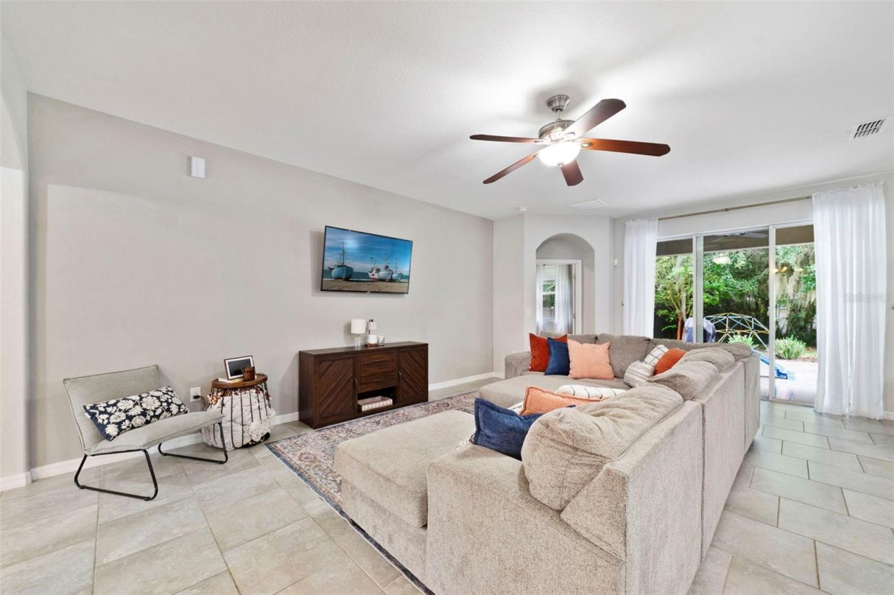 Photo 3 of 611 Meadow Sage Dr, Deland, FL 32724