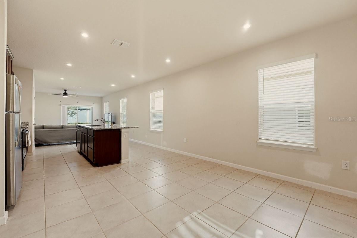 Photo 3 of 5142 Grand Teton Ct, Deland, FL 32724