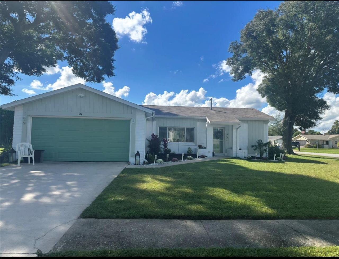 Photo 2 of 104 Fairfax Dr, Daytona Beach, FL 32119