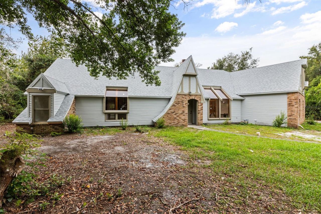 Photo 2 of 3210 Clear Springs Trl, Deland, FL 32724
