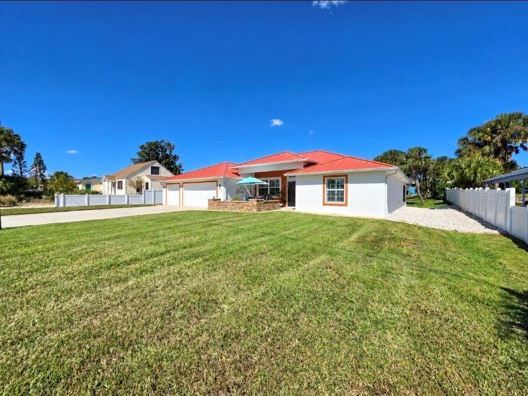 Photo 2 of 121 Harrison Rd, Daytona Beach, FL 32118