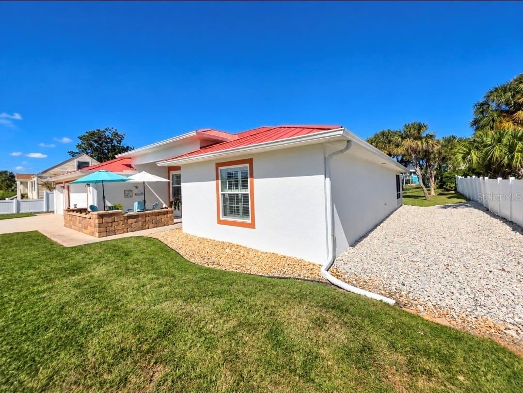 Photo 3 of 121 Harrison Rd, Daytona Beach, FL 32118