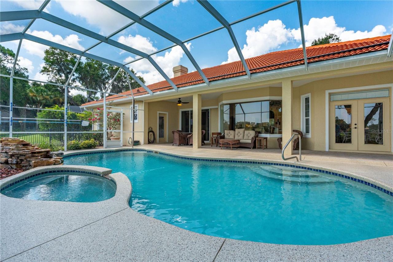 Photo 2 of 19 Lakecliff Dr, Ormond Beach, FL 32174