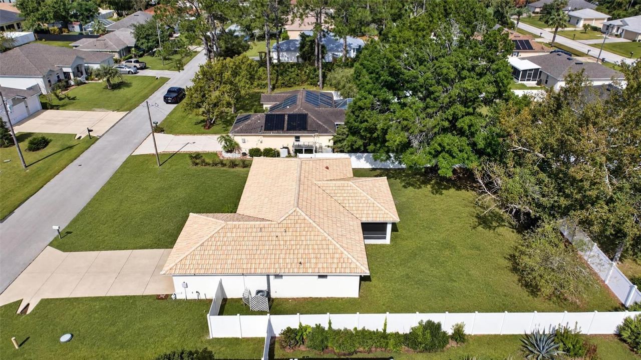 Photo 2 of 25 Potters Ln, Palm Coast, FL 32164