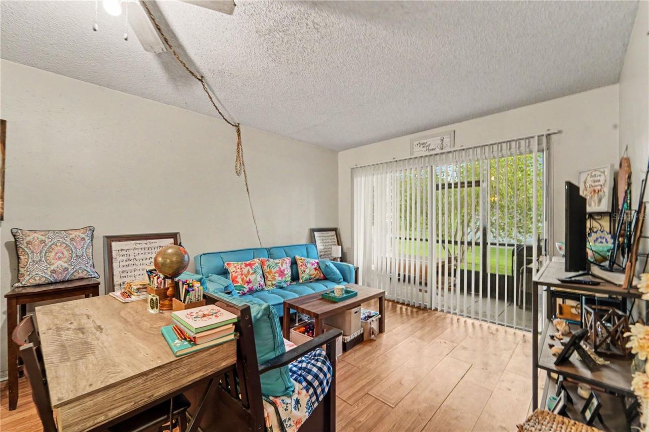 Photo 2 of 313 Dirksen Dr #f6, Debary, FL 32713